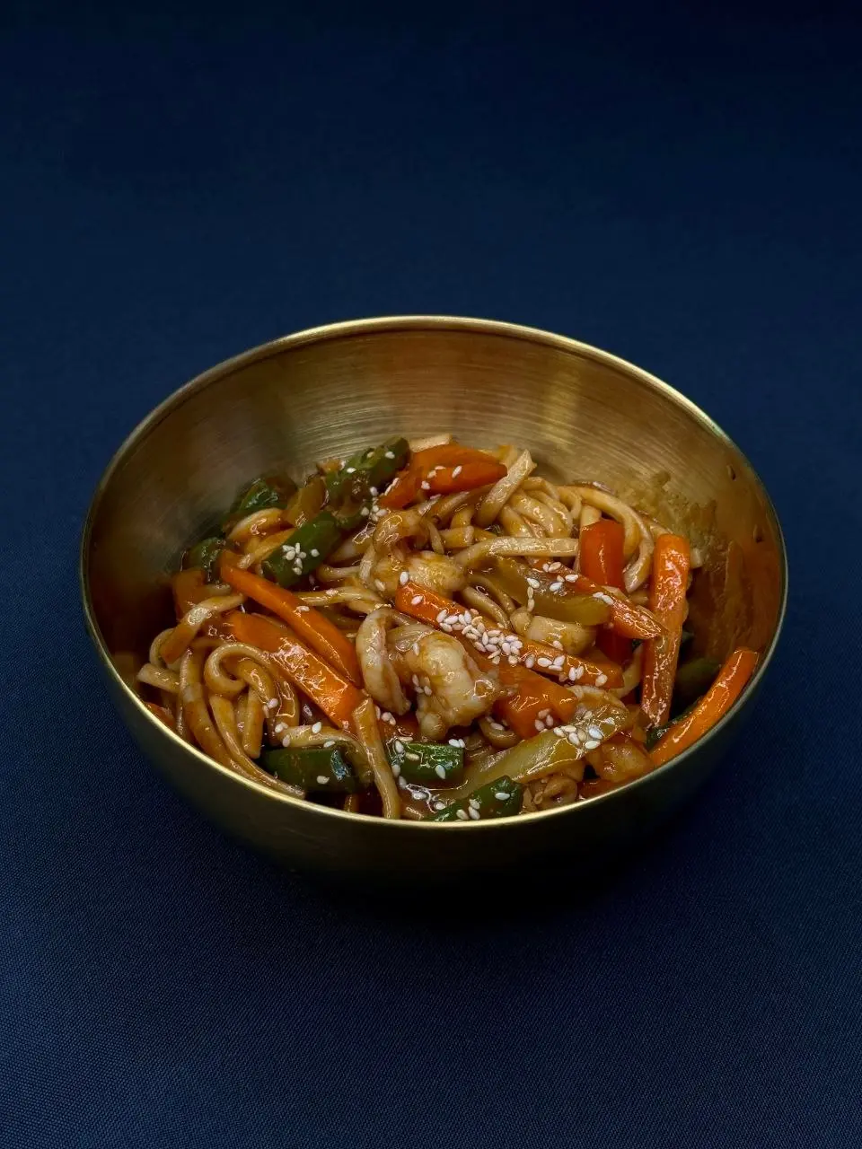 Удон с морепродуктами в кимчи