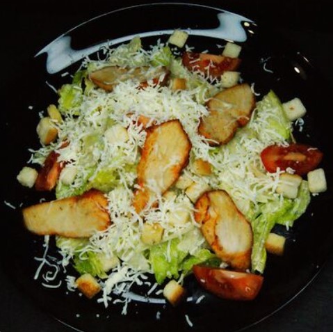 Цезарь с курицей