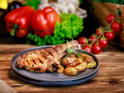 Свиная корейка с картофелем