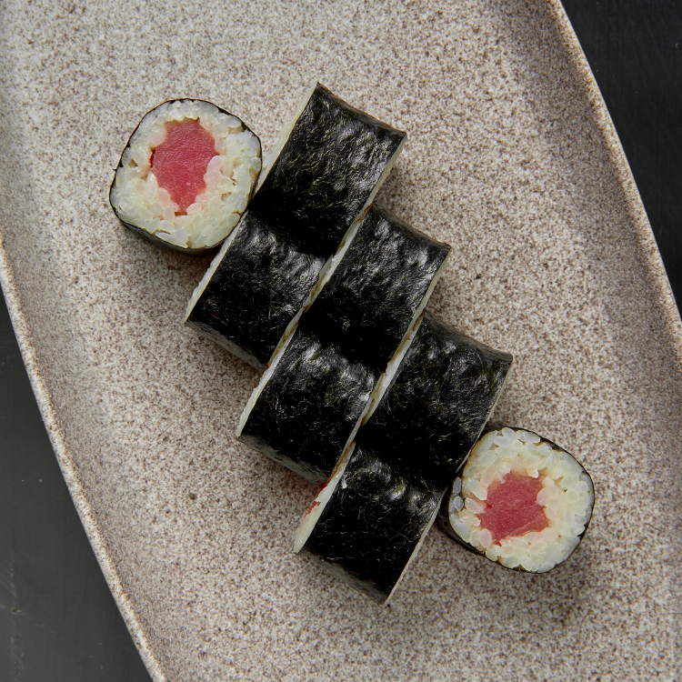 Маки с тунцом