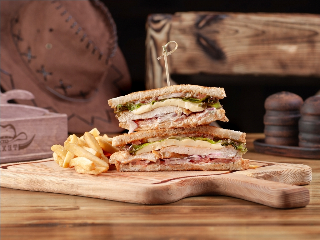 Сендвич Чикен с картоф. фри. ХИТ ПРОДАЖ!