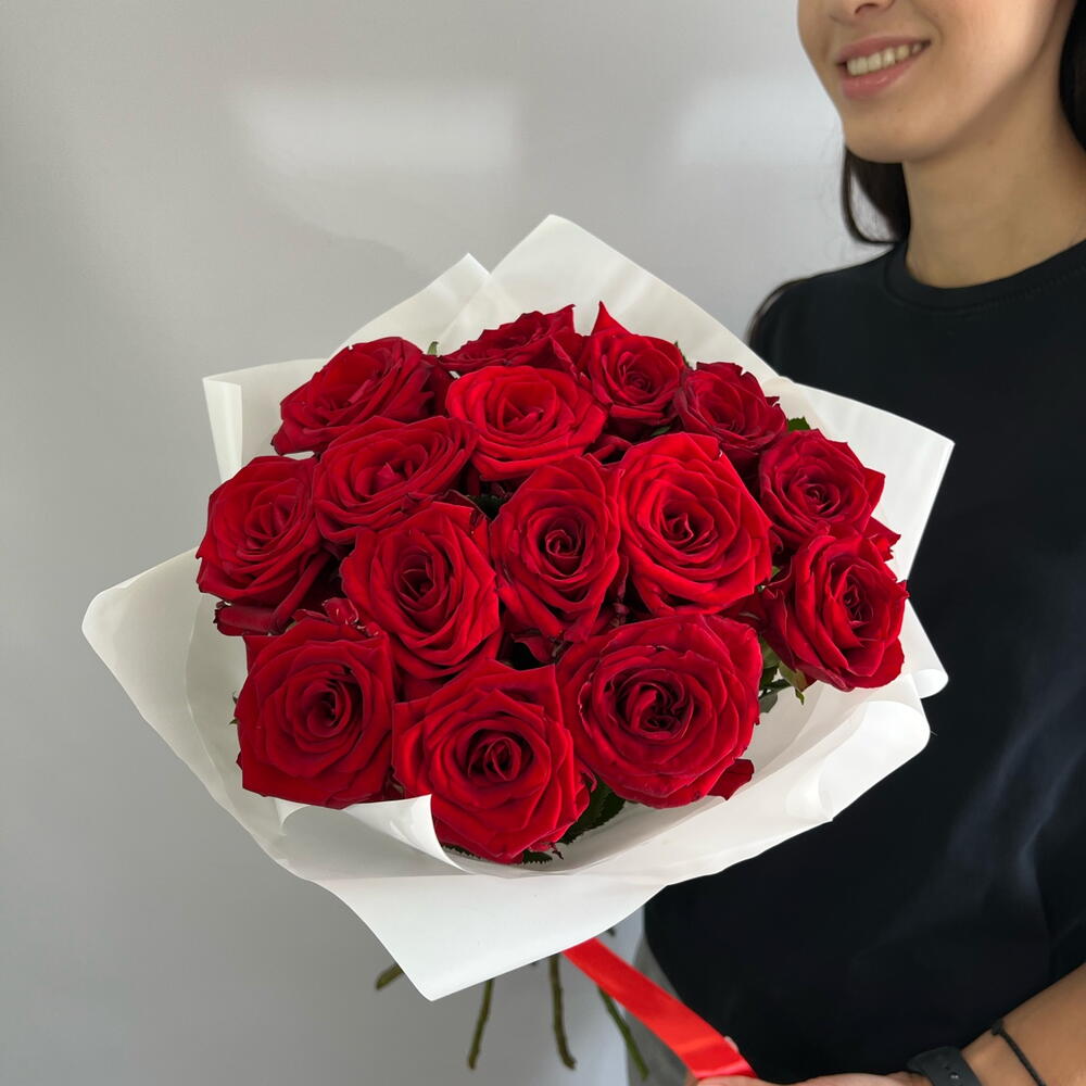 Букет из 15 красных роз