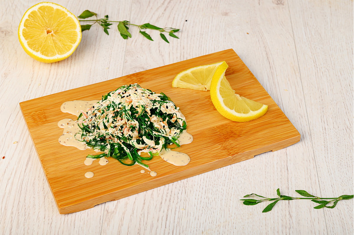 Салат с кальмаром