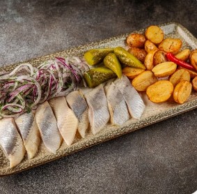 Сельдь с картофелем / Herring with potatoes