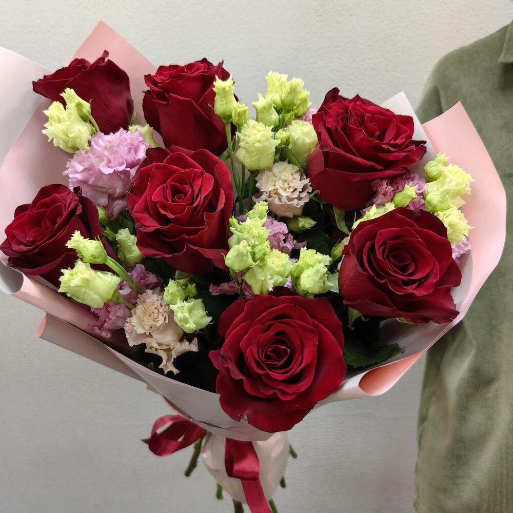 Авторский букет с розами и эустомой (код 31)