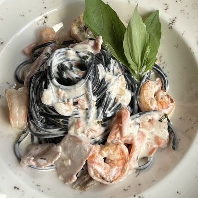 Паста Неро с морепродуктами