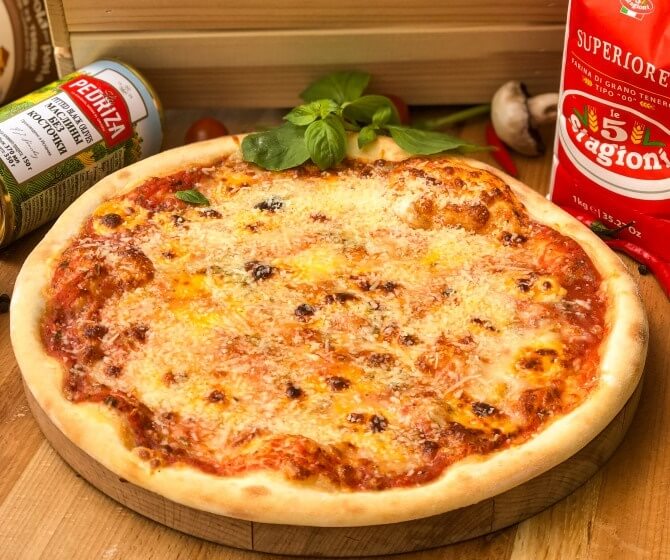 Пицца четыре сыра