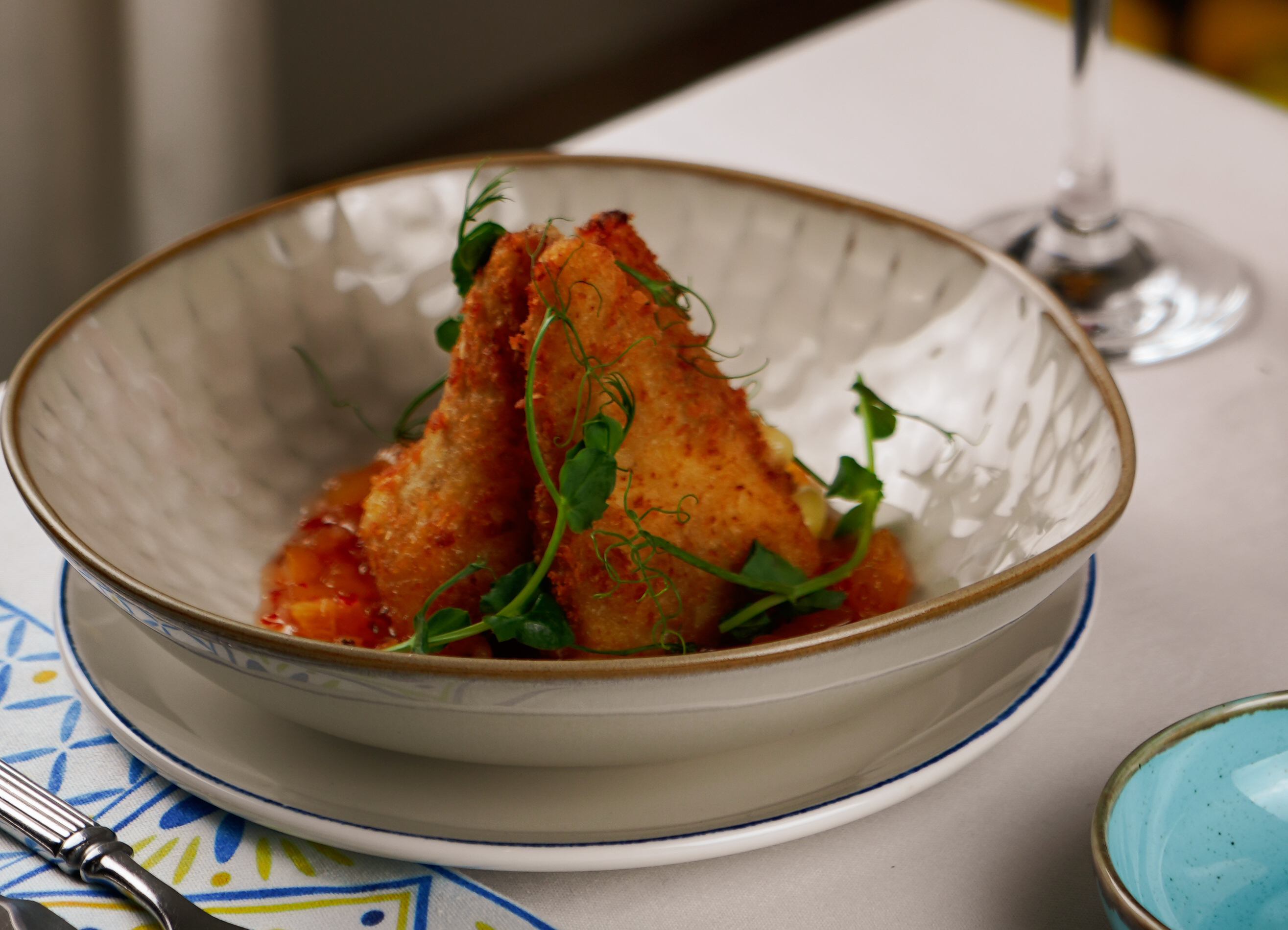 Жареный сыр Сулугуни с ананасовым чатни