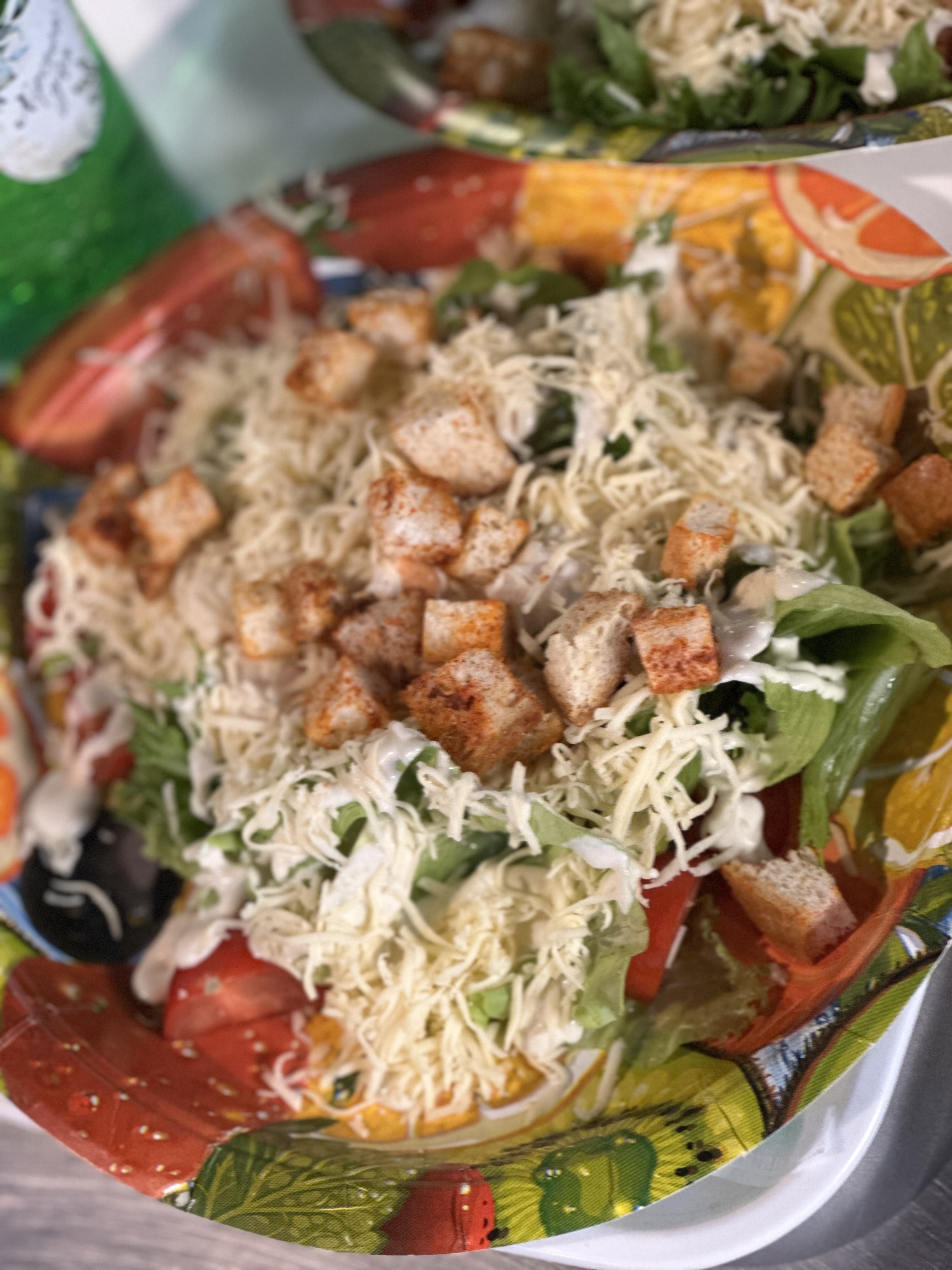 Цезарь с копчёной курицей 