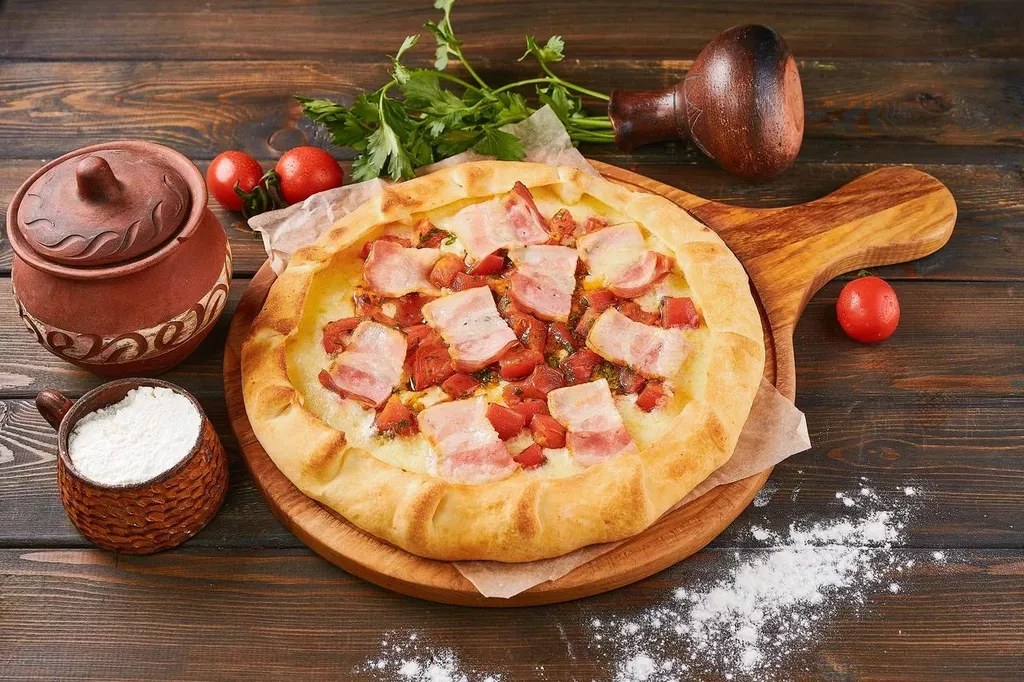 Хачапури с беконом и томатами