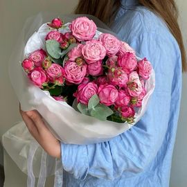 Пионовидные розы Леди Бомбастик с эвкалиптом