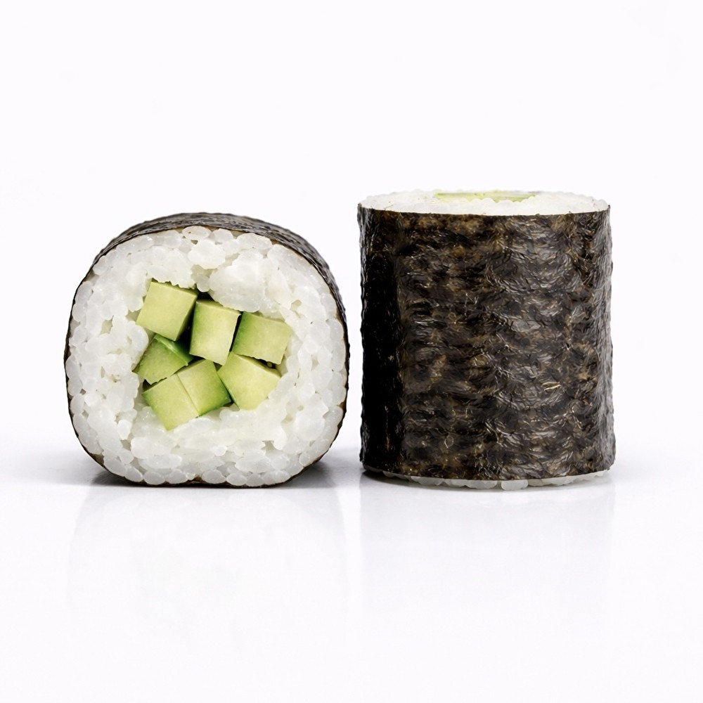 Классический ролл с огурцом