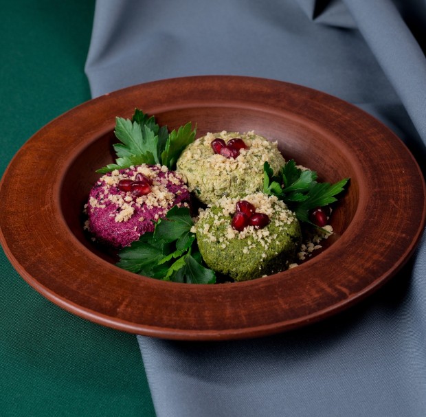 Ассорти из пхали