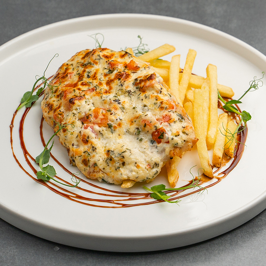 Куриная грудка запеченная с томатами