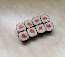 Ролл Сяке маки