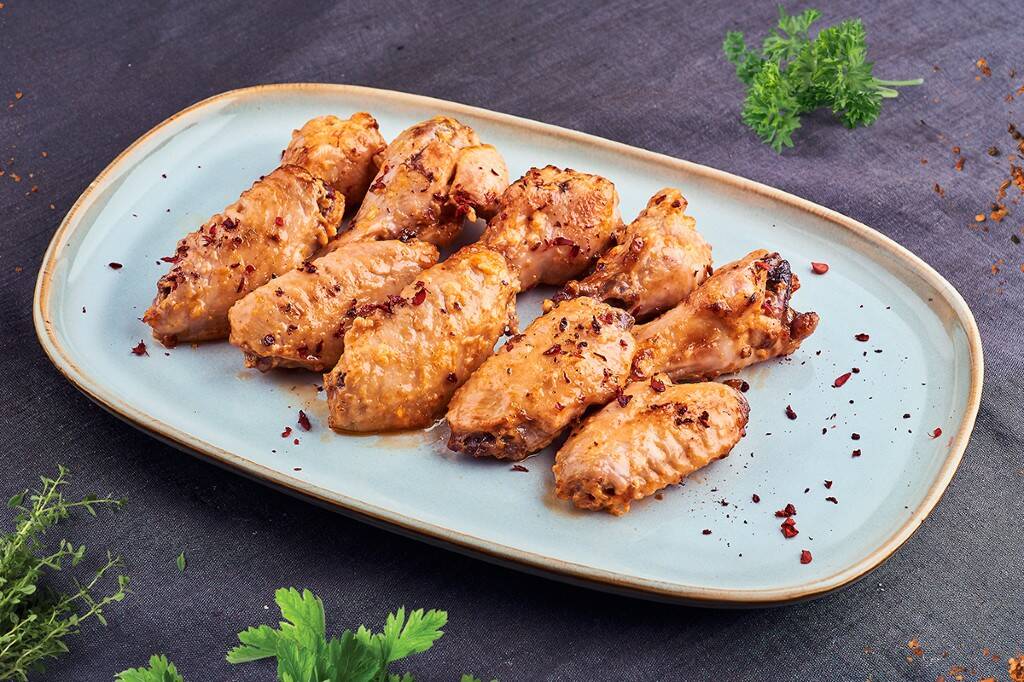 Куриные крылышки в фирм.соусе 10 штук