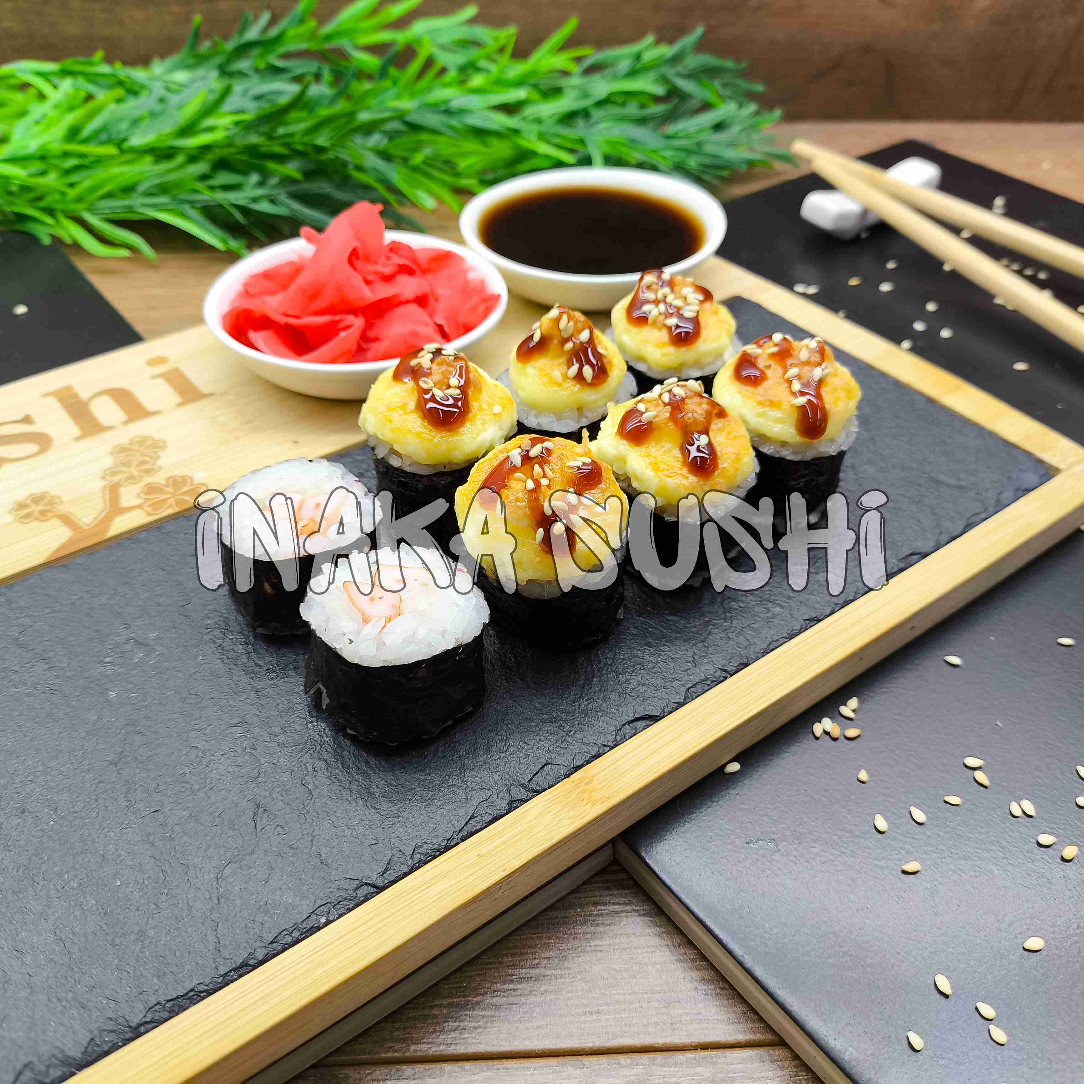 Мини с креветкой запечённый