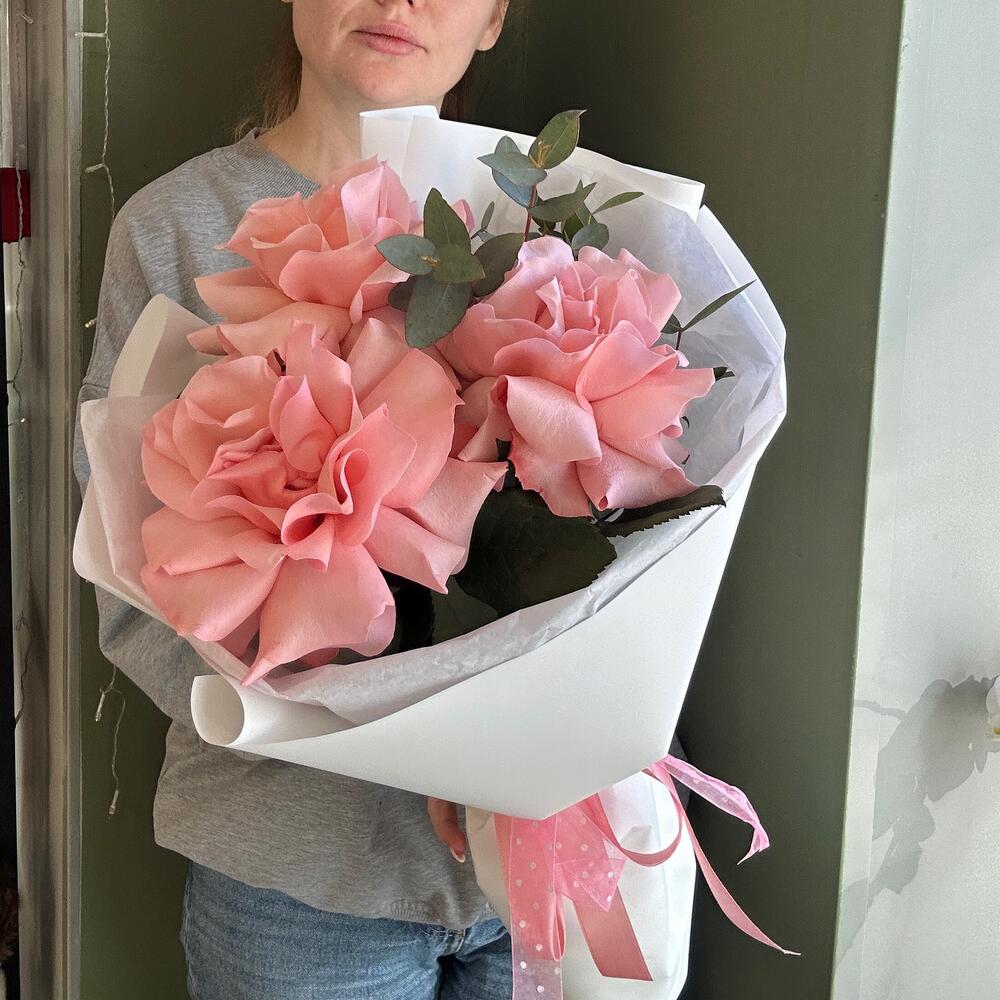 Нежный букет хит🩷 комплимент французская роза и эвкалипт