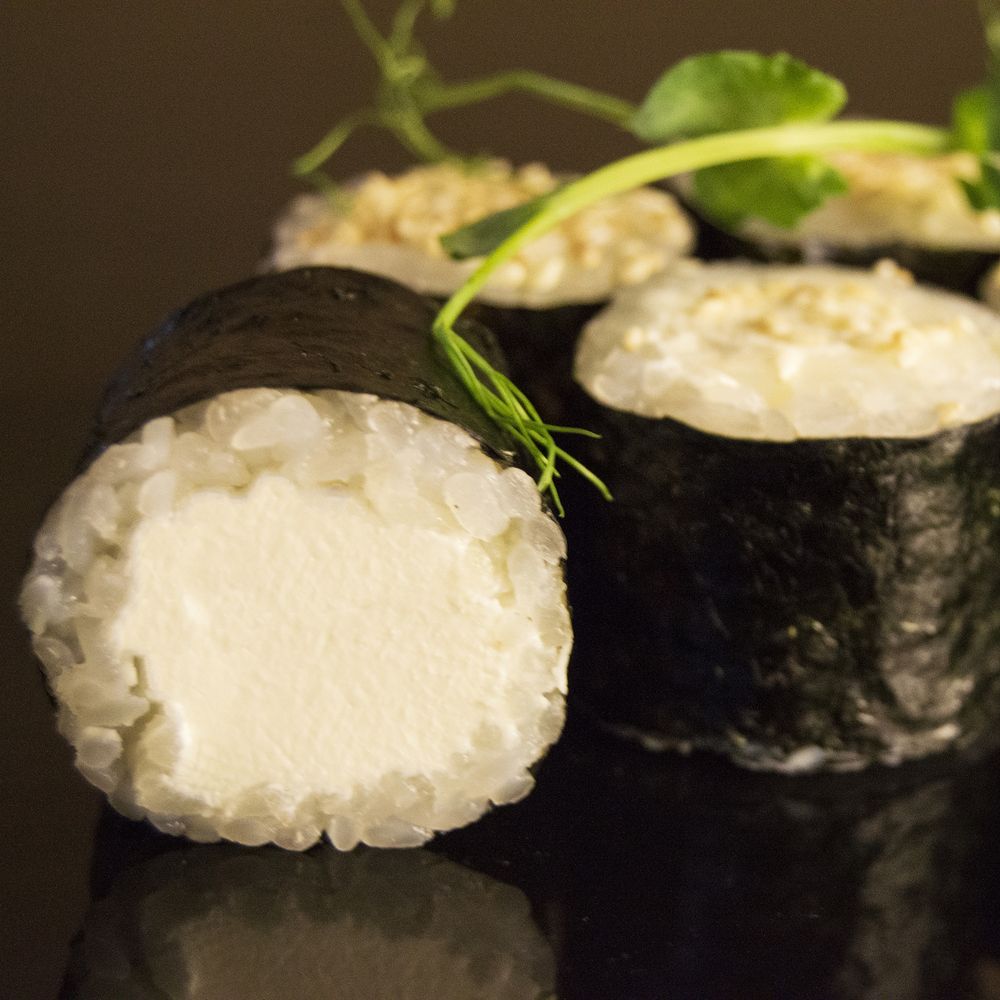 Маки с сыром