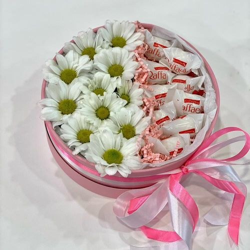 Букет из ромашек с Рафаэлло (к1819)