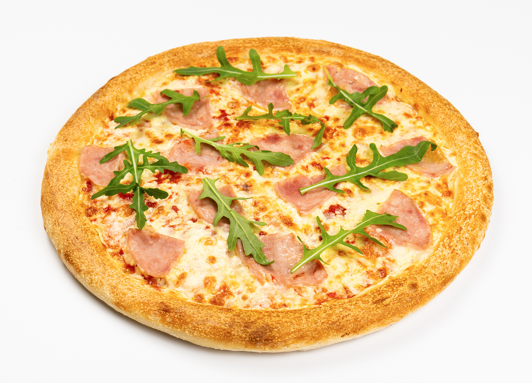 Пицца с ветчиной и рукколой классическая