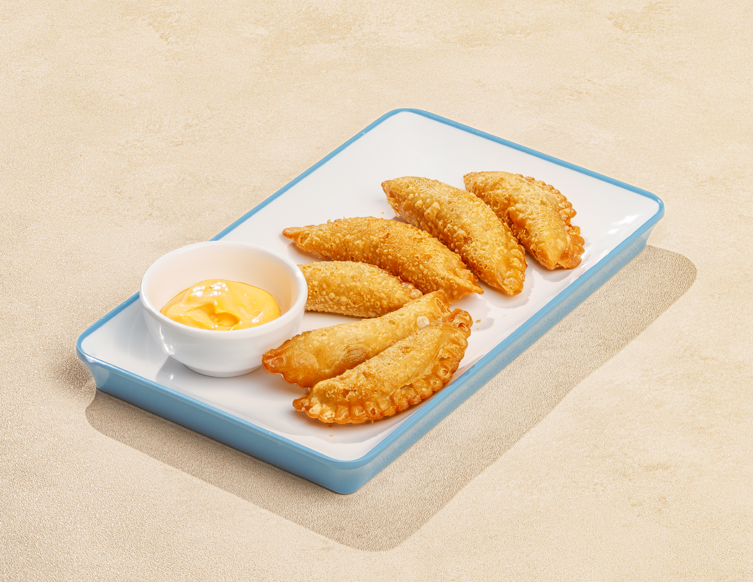 Мини чебуреки с курицей + соус сырный