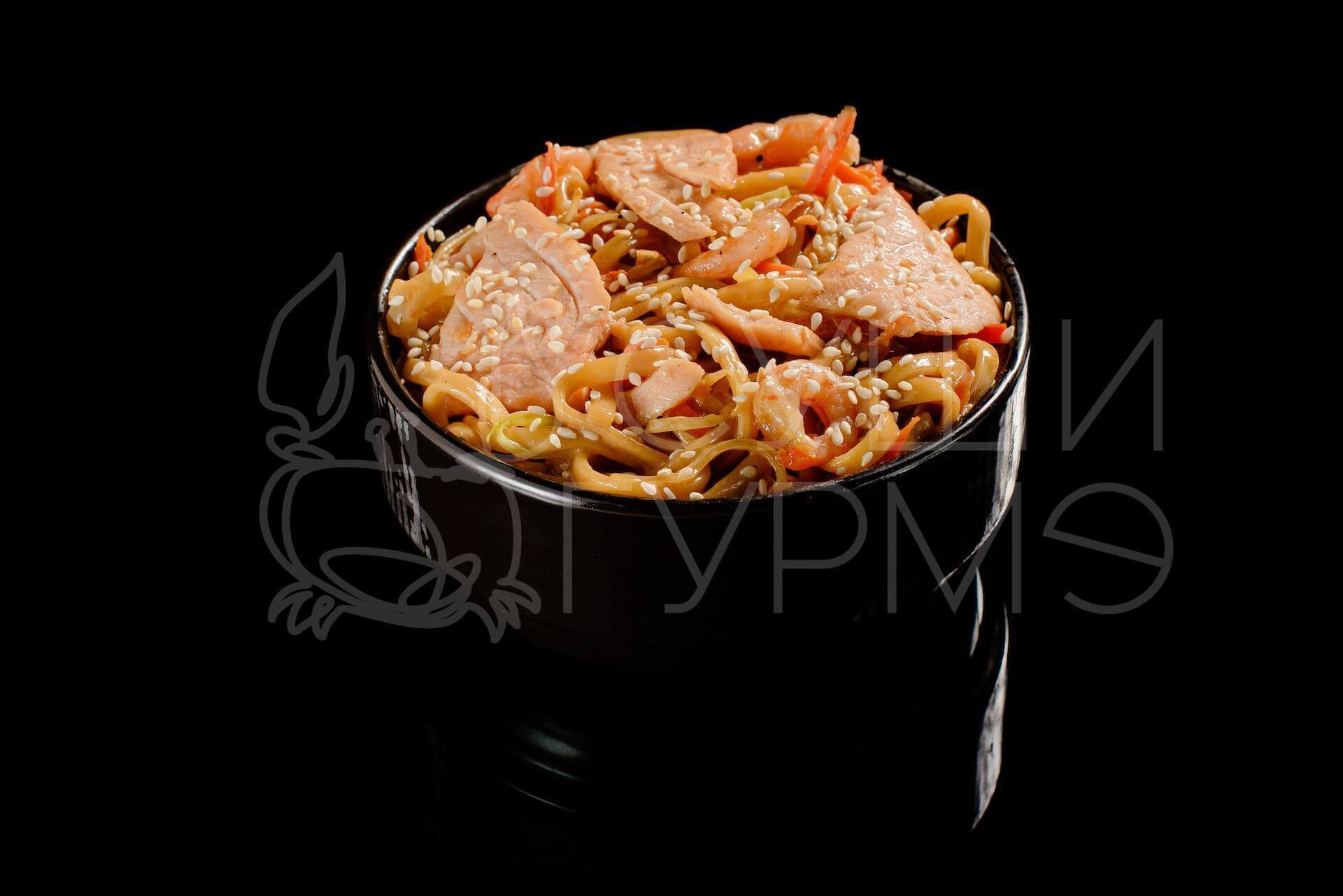 WOK сливочный с лососем