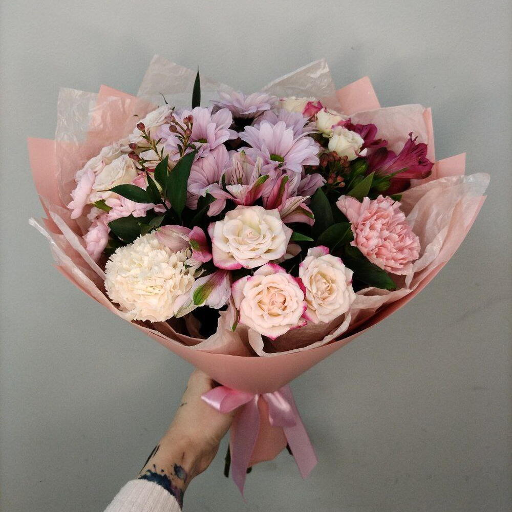 Букет с кустовой розой-купить с доставкой в Пскове