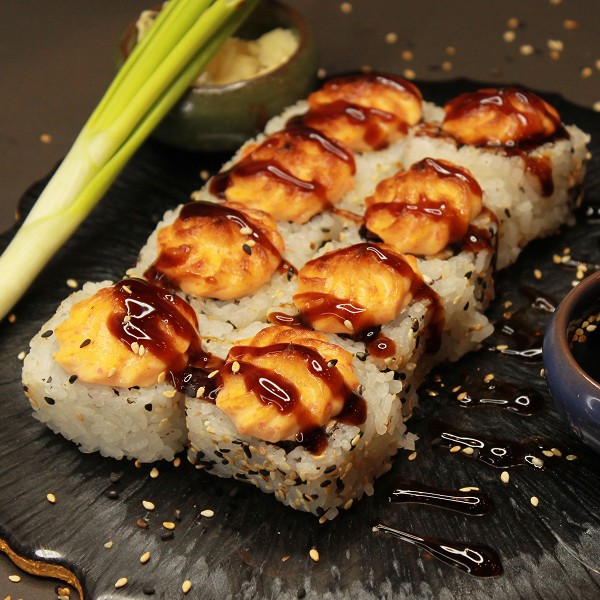 Ролл Запеченный с лососем