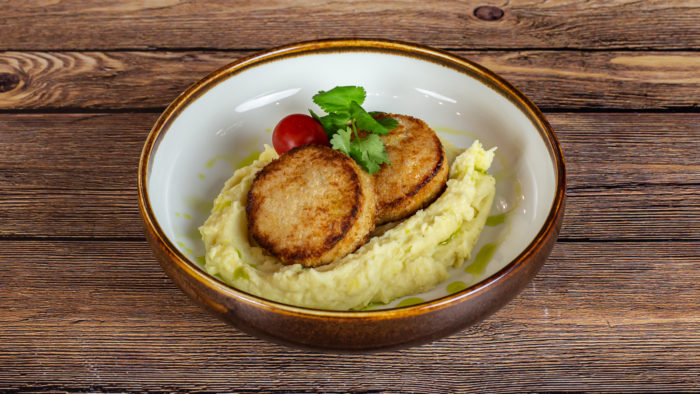 Котлеты из курицы с картофельным пюре