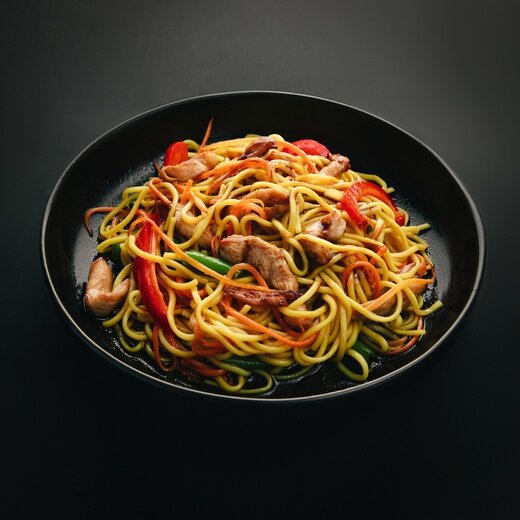 Яичная лапша с курицей
