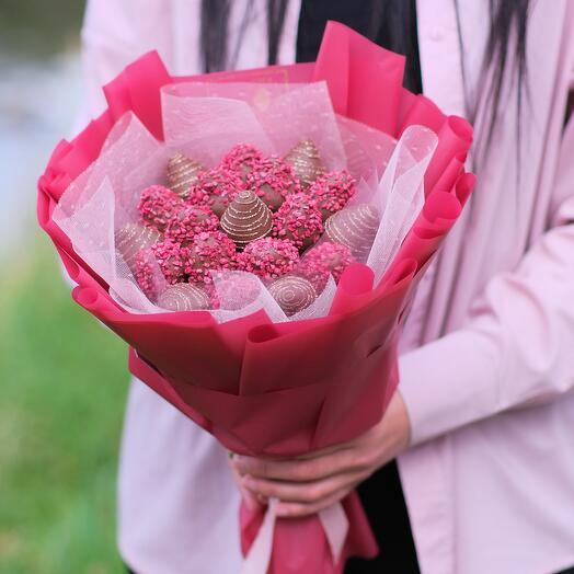 Букет из клубники "Шоколад-малина"