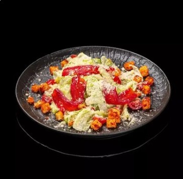 Салат Цезарь с лососем