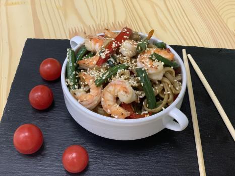 Тяхан с креветками и овощами