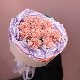 Розовые диантусы в лавандовом оформлении