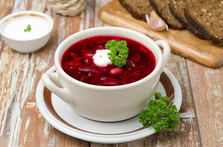 Борщ с белыми грибами