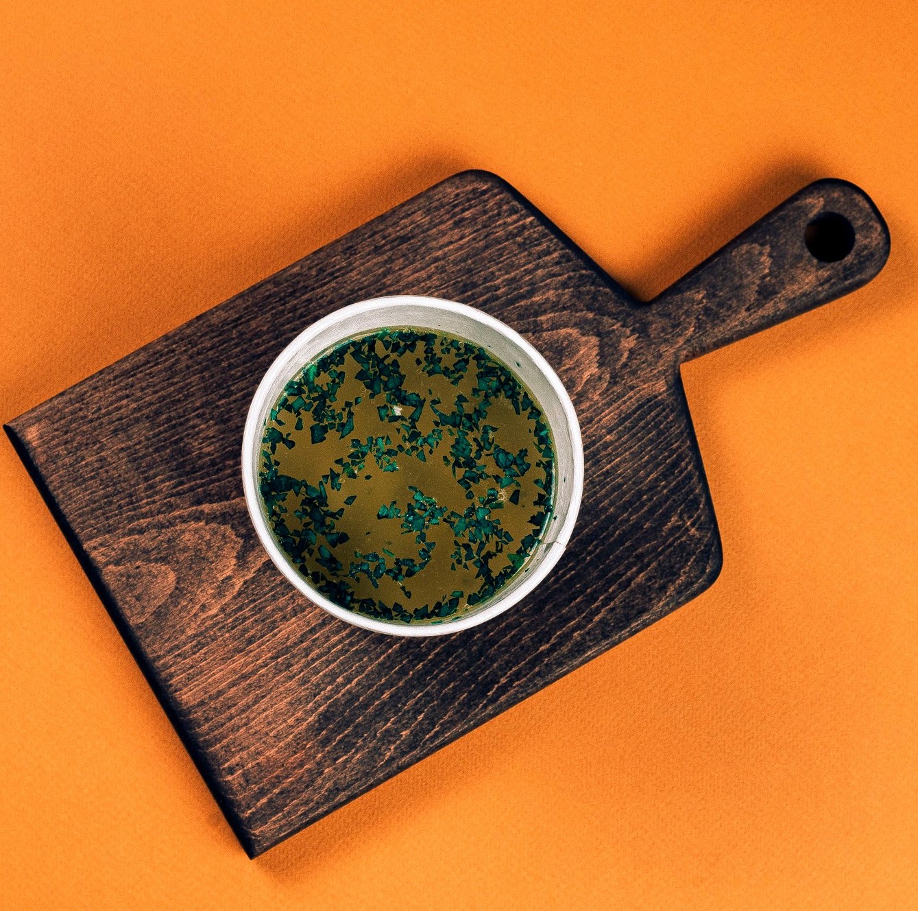 Бульон куриный в стакане