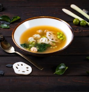 Куриный суп с дамплингами