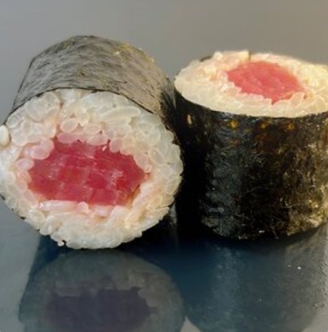 Ролл с тунцом