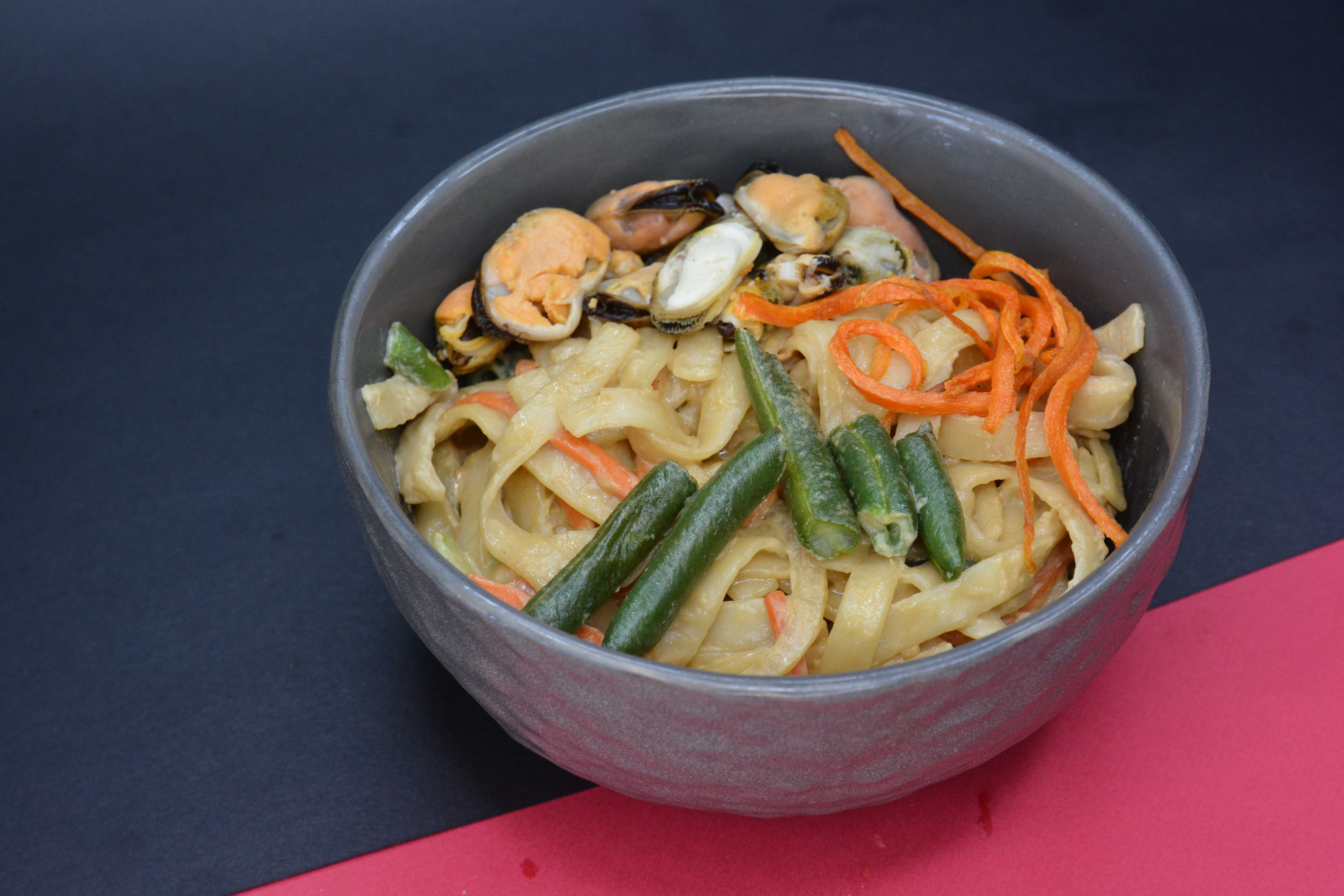 Wok c Мидиями