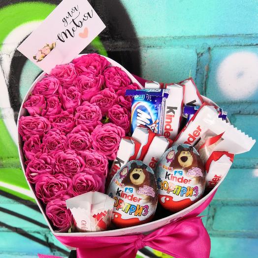 KINDER: Сладкое дофаминовое сердце коробка трендовый букет с розовыми кустовыми розами и Kinder