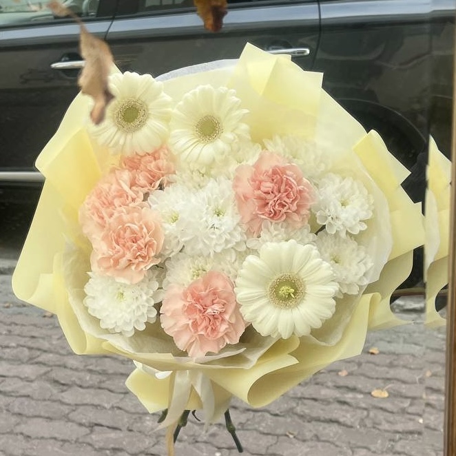 Нежный стойкий букетик