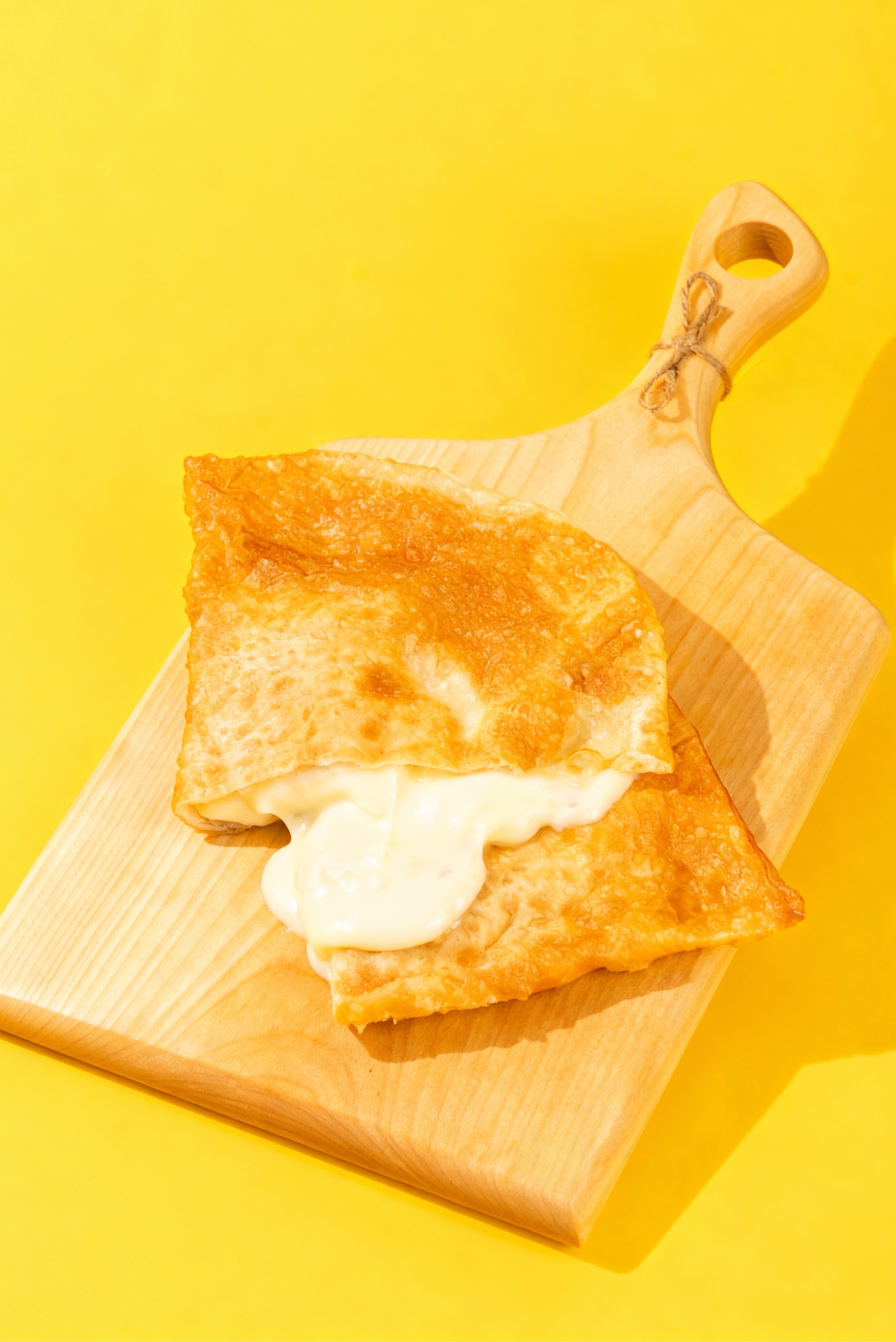 Чебурек с моцареллой