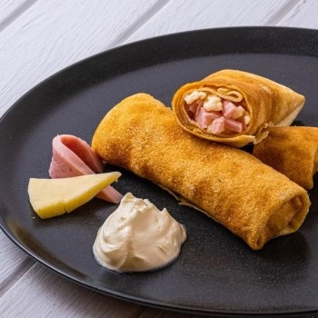 Блин с ветчиной и сыром