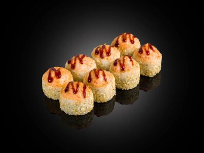 Вкусный запеченный ролл