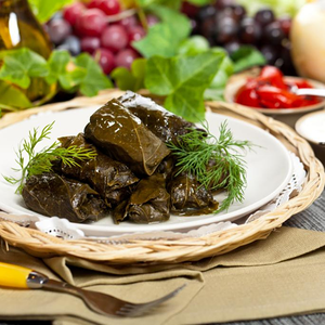 Долма с винoградными листьями