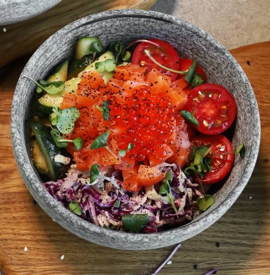 Боул с лососем