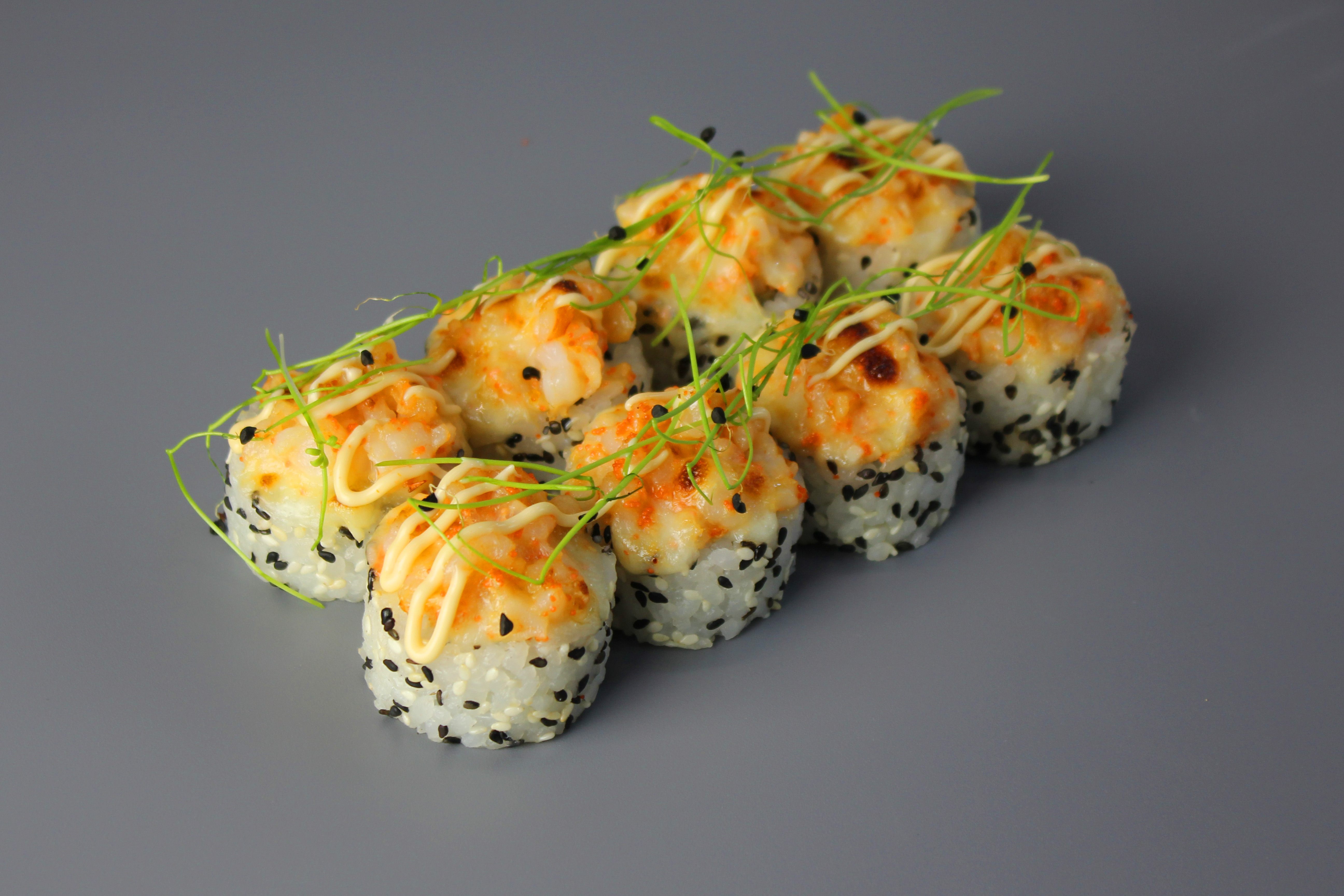 ЗАПЕЧЕНЫЙ РОЛЛ "КРЕВЕТКА, МОЦАРЕЛЛА"