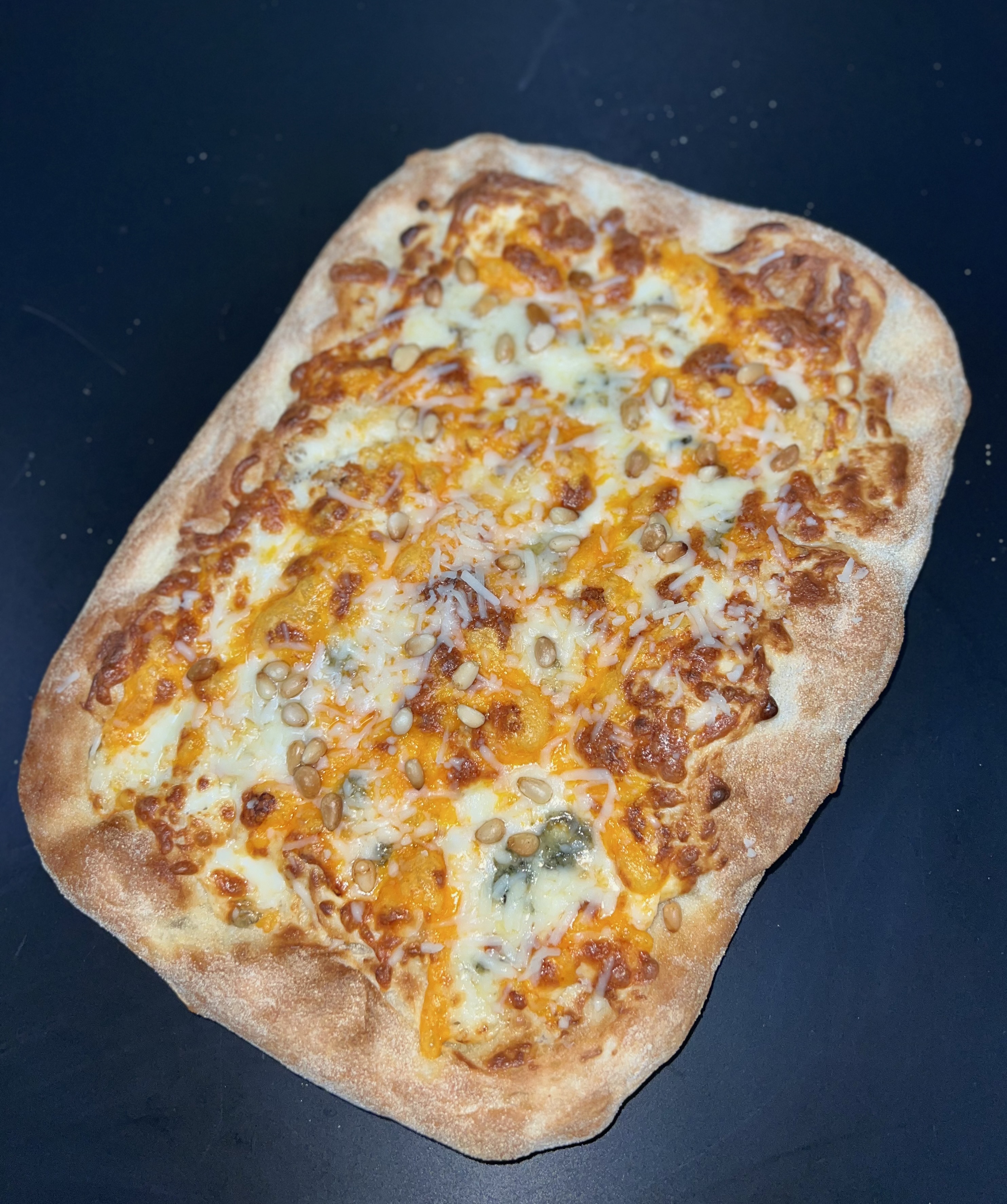 Римская пицца 5 сыров