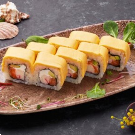 Золотой дракон с лососем и сыром